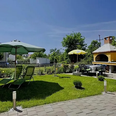 Rosi Apartamento Radmani