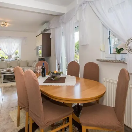 Apartamento Rosi Radmani