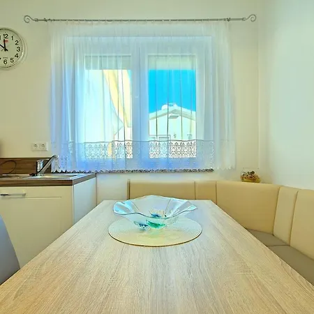 Rosi Apartman Radmani